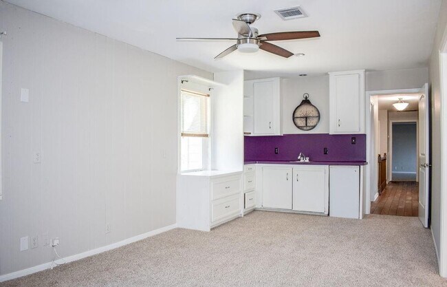Building Photo - 7 Woody Creek Dr