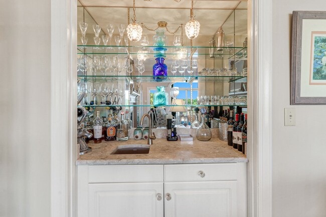Building Photo - Spectacular Sea Pines Home - Marsh/Water Views!