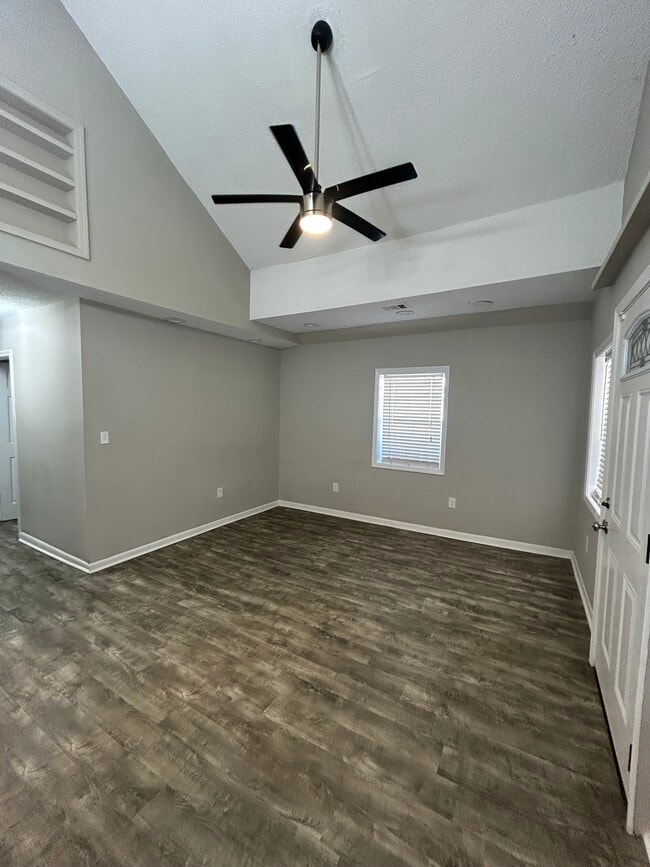 Building Photo - 1107 Smith St SW