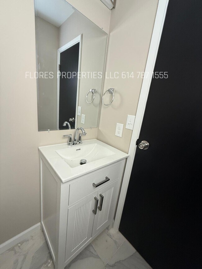 Building Photo - 6251 Faircrest Rd