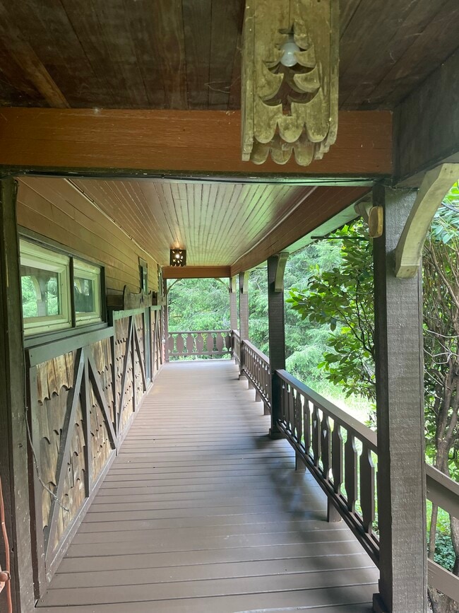 Building Photo - 1265 Barnardsville Hwy