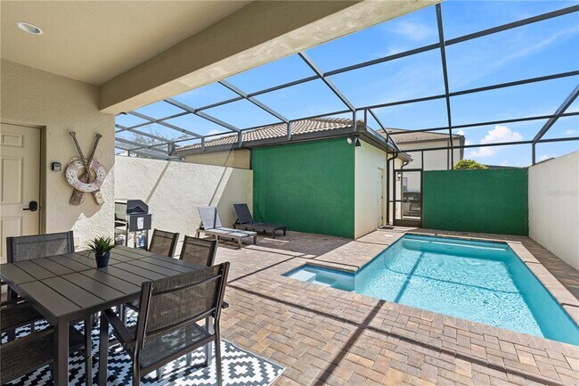 Building Photo - 1905 Majorca Dr