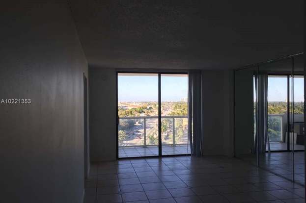 Building Photo - 13499 Biscayne Blvd