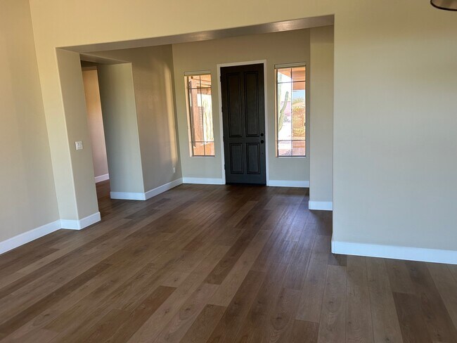 Building Photo - 42019 N Golf Crest Rd