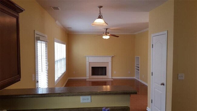 Building Photo - 6853 Grand Hickory Dr
