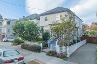 Building Photo - 3012 College Ave
