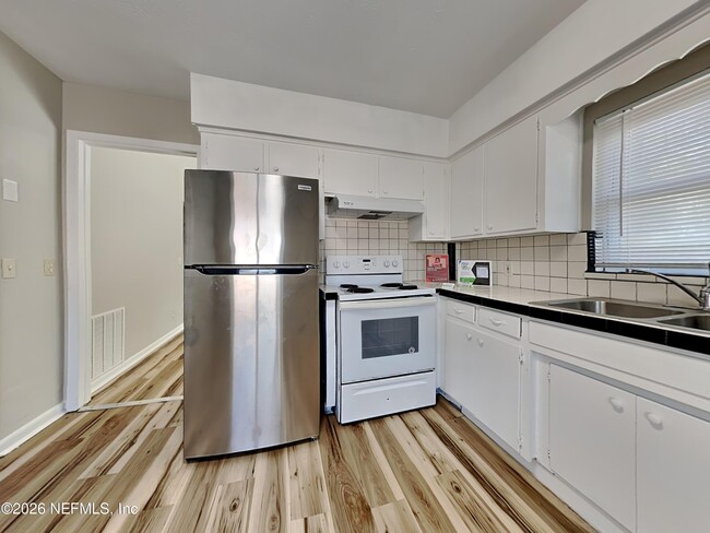 Building Photo - 1846 Grove Park Dr