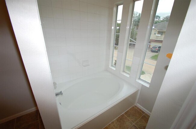 Building Photo - 11815 Chetman Dr