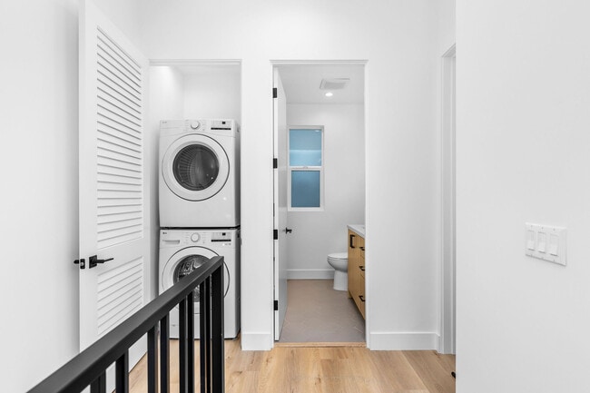 Building Photo - 603 N Harvard Blvd