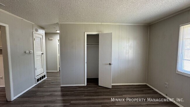 Building Photo - 2302 40th St