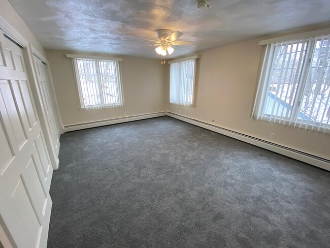 Building Photo - 919 Main St