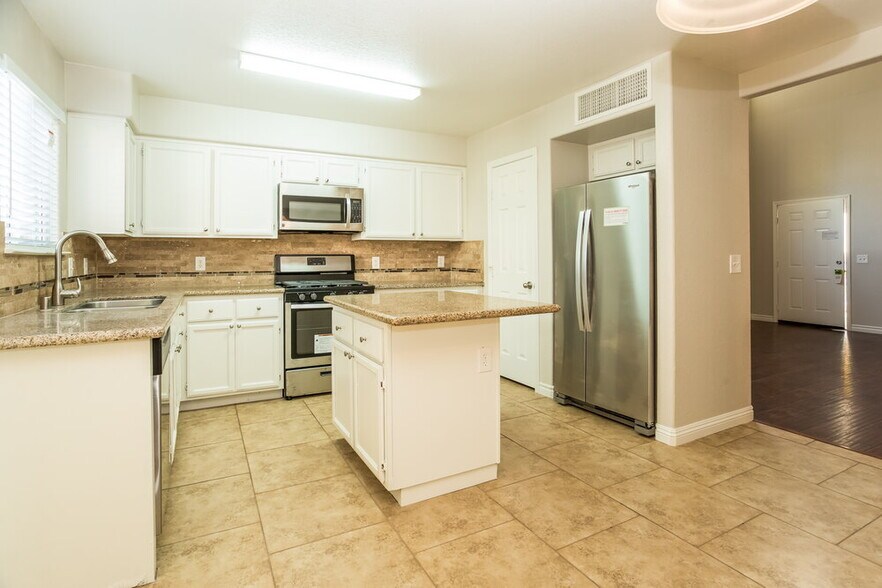 Building Photo - 7408 Maiden Run Ave