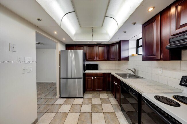 Building Photo - 500 Three Islands Boulevard