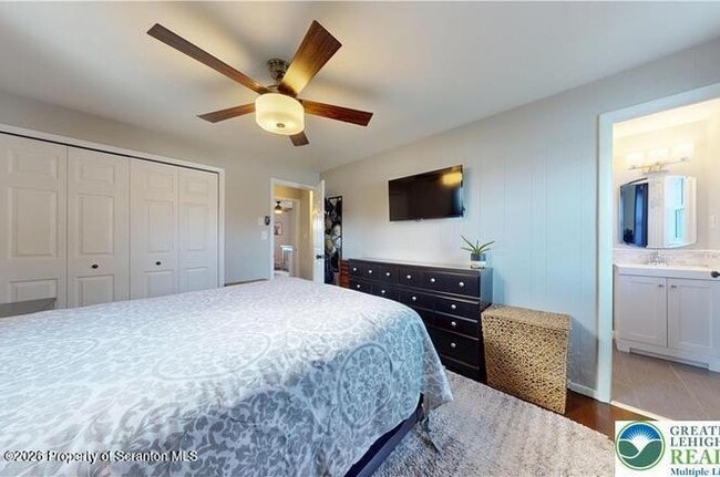 Building Photo - 2809 Green Acres Dr