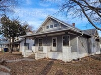 Building Photo - 1230 S Fern St