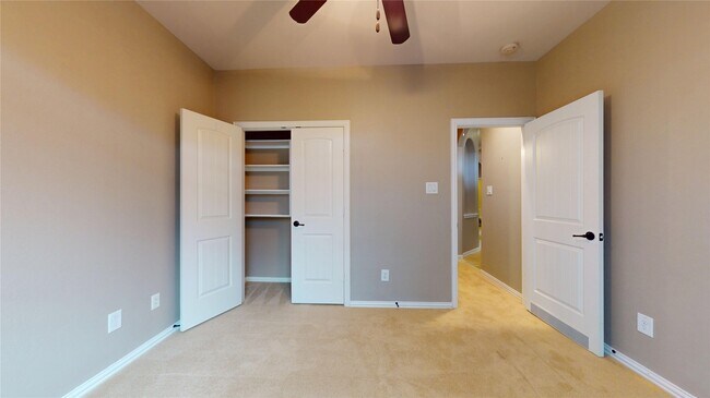Building Photo - 12314 Meadow Breeze Dr
