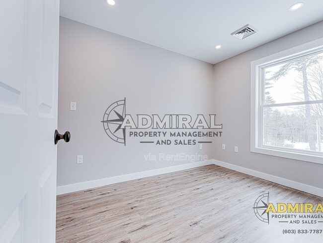 Building Photo - 3 Strafford Rd