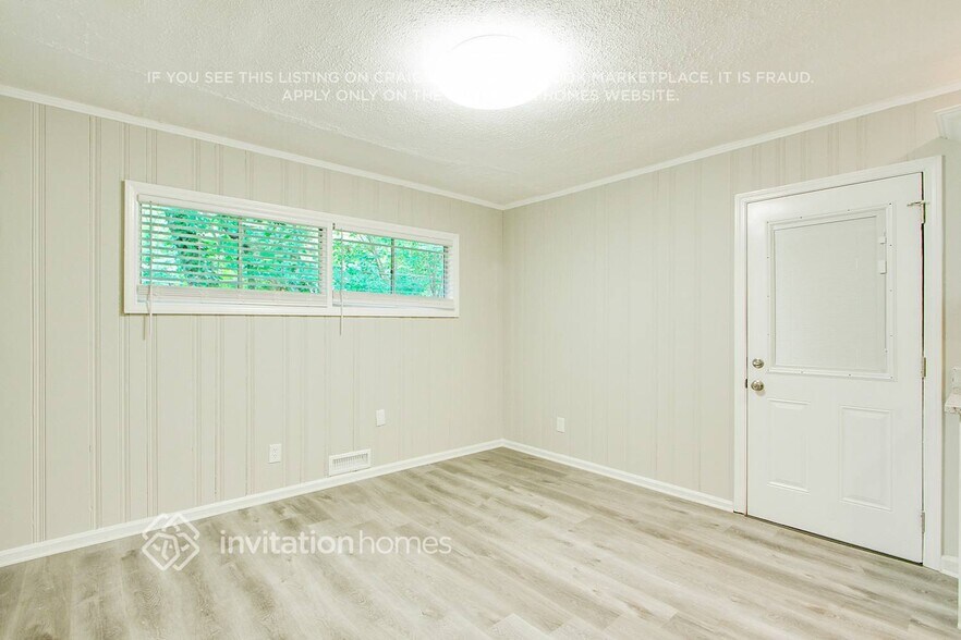 Building Photo - 1921 Cindy Dr