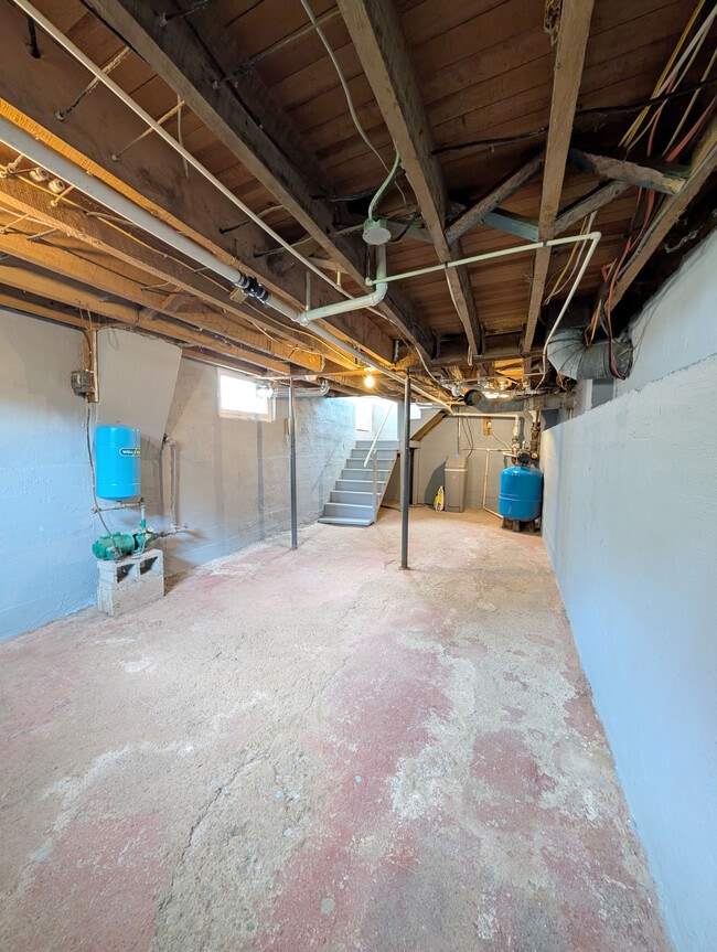 Building Photo - 6132 Reily Millville Rd