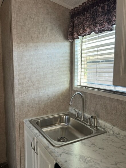 Building Photo - 625 Cane Creek Rd