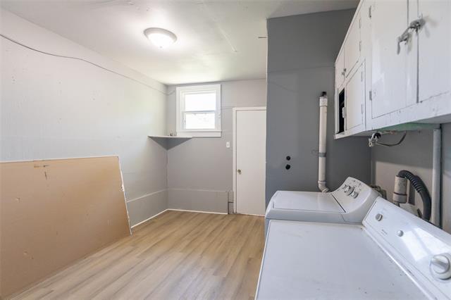 Building Photo - 473 College Dr