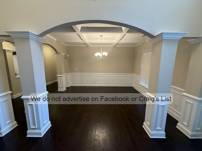 Building Photo - Carolina Lakes- Maplewood Drive