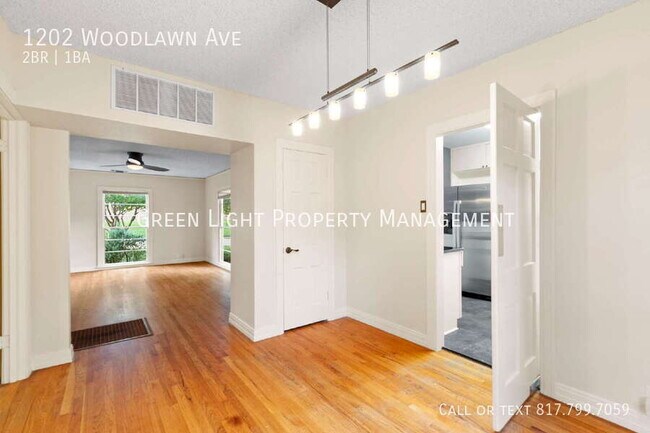 Building Photo - 1202 Woodlawn Ave