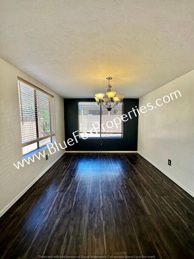 Building Photo - 3062 W Country Fair Dr