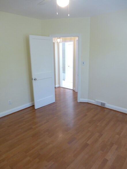Building Photo - 1129 Gleneagle Rd