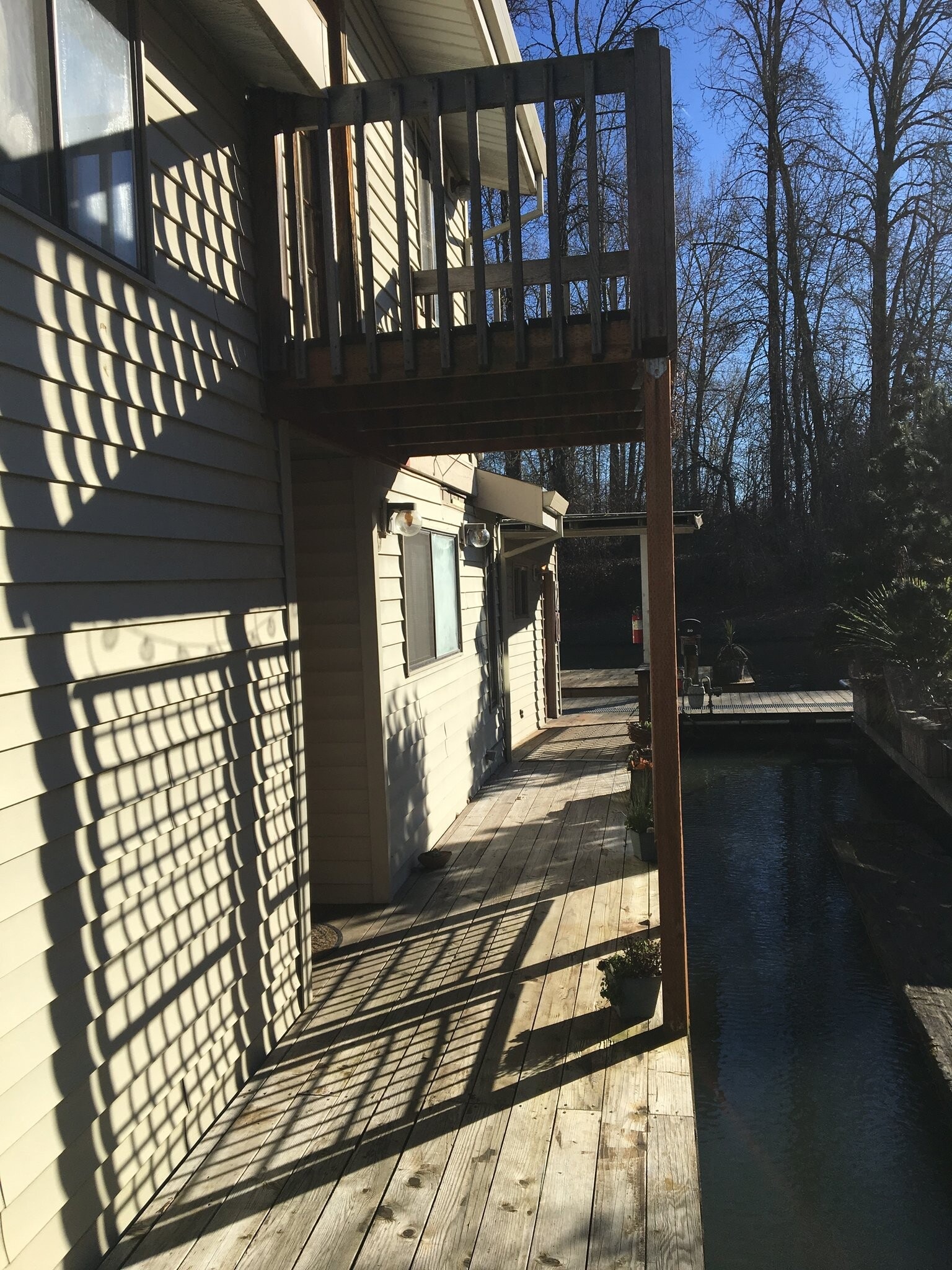 Building Photo - 2901 SE Oaks Park Way