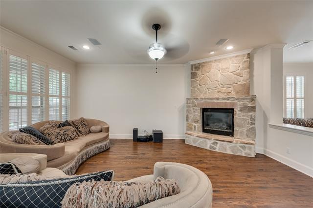 Building Photo - 211 Guadalupe Dr