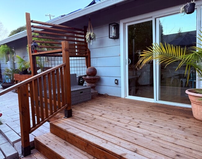 Building Photo - 3136 Hoen Ave