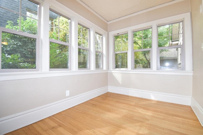 Building Photo - 2334 Augusta St