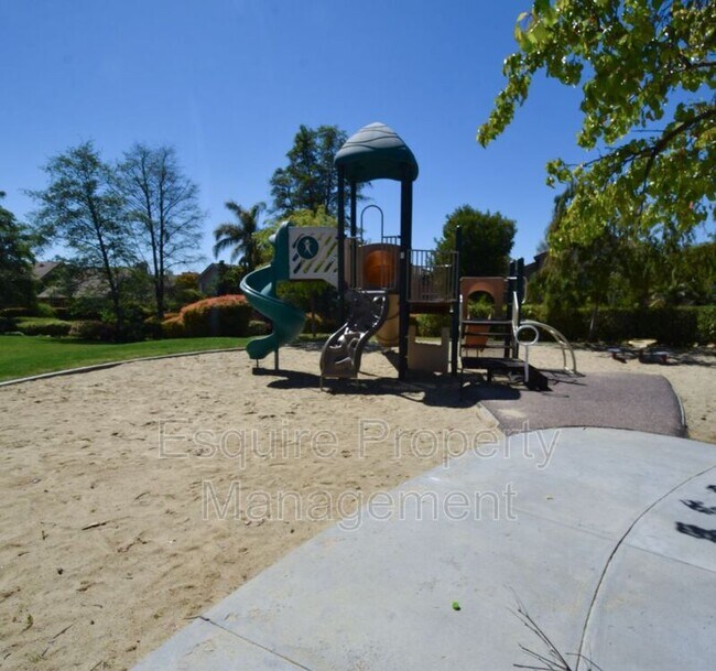 Building Photo - 2654 Dorado Ct