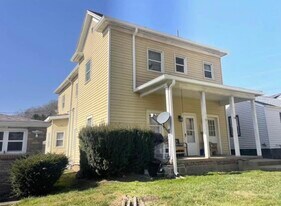 Building Photo - 118 Peters Run Rd