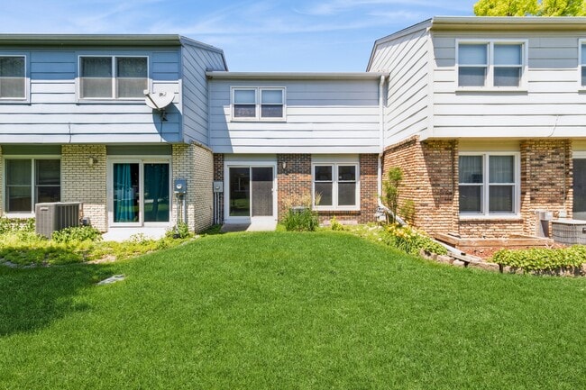 Building Photo - 1332 Truman Pl