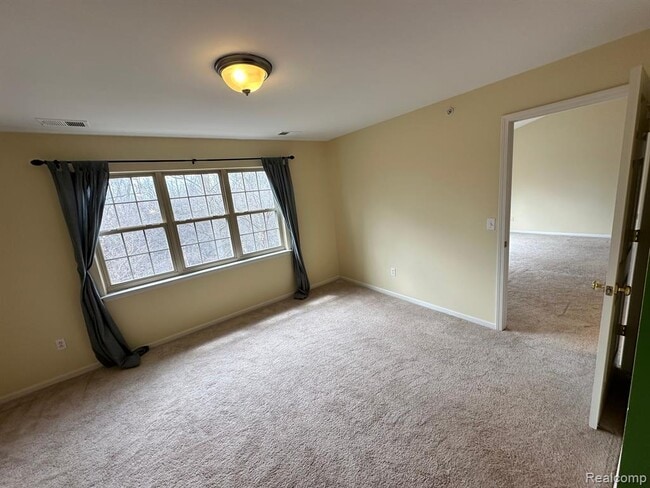 Building Photo - 39700 Rockcrest Ln
