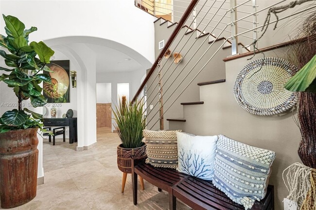 Building Photo - 2143 N Bay Rd