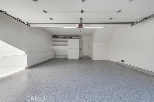 Building Photo - 372 Locust St