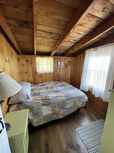 Building Photo - 747 Sebago Rd