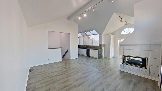 Building Photo - 16917 10th St