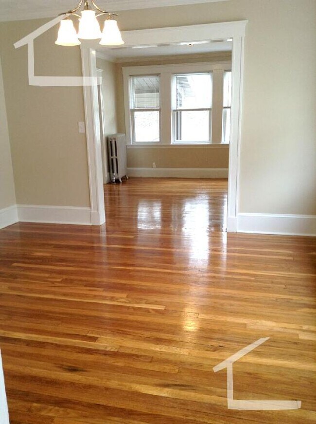 Building Photo - Central Location. Heat, Hot Water Included...