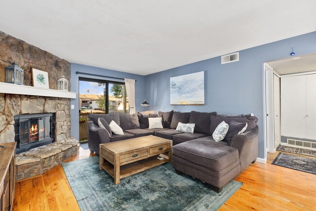 Building Photo - 7770 W 87th Dr