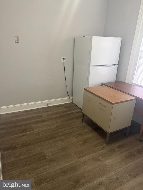 Building Photo - 6 S Cedar Ln