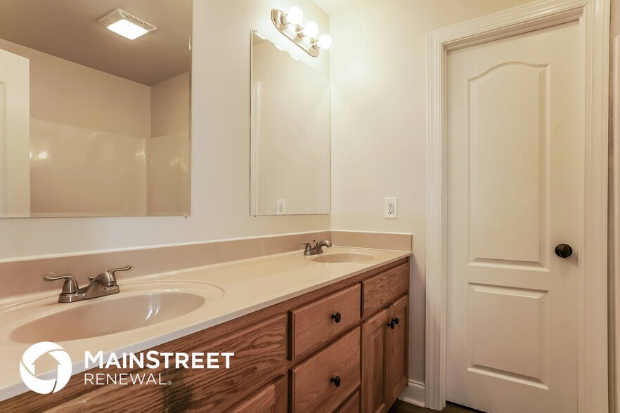 Building Photo - 86 W Thicket Dr