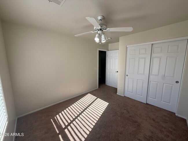 Building Photo - 2408 W Skinner Dr