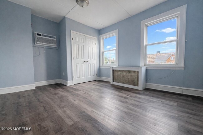 Building Photo - 23 Rector Pl