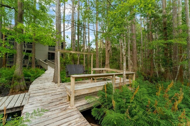 Building Photo - Cassine Gardens #116