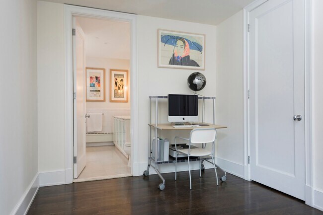 Building Photo - 161 Grand St