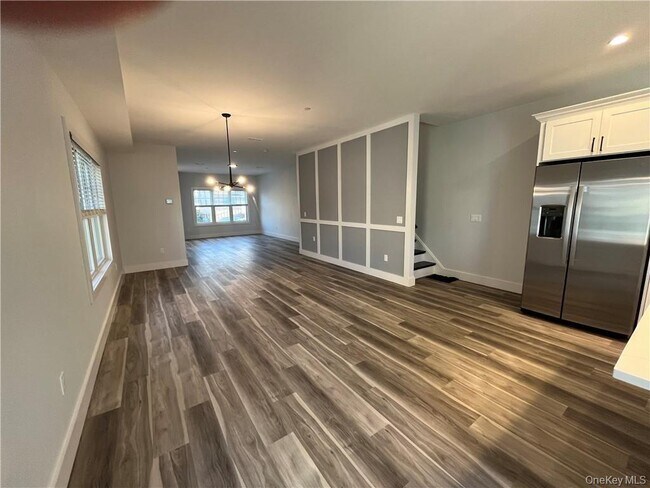 Building Photo - 195 Park Ave